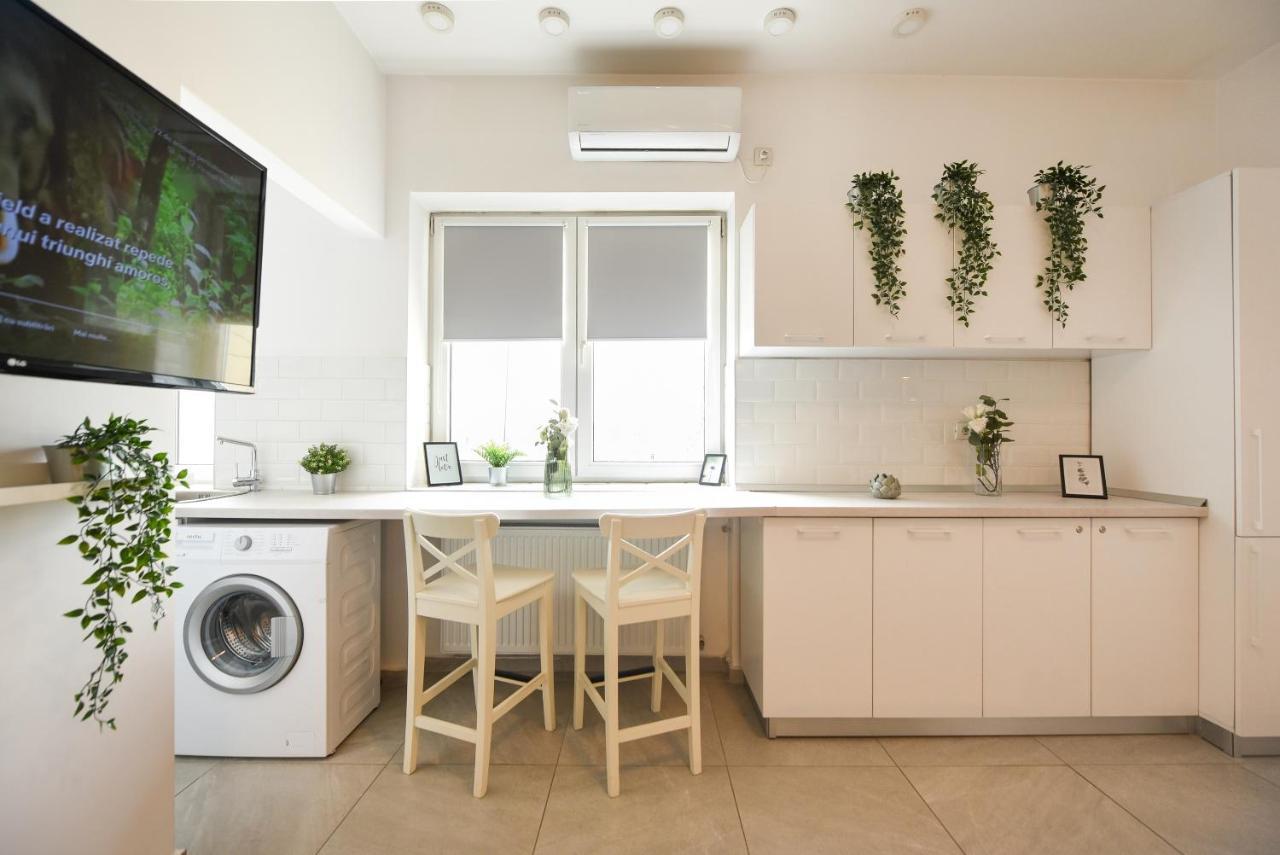 Read All About It - Stylish Central Studio Boekarest Buitenkant foto